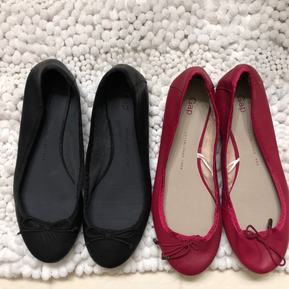 Gap leather size 8 ballet flats.
